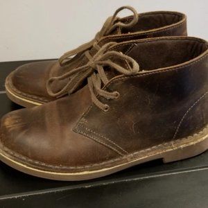 Clarks women's desert boots sz 6.5